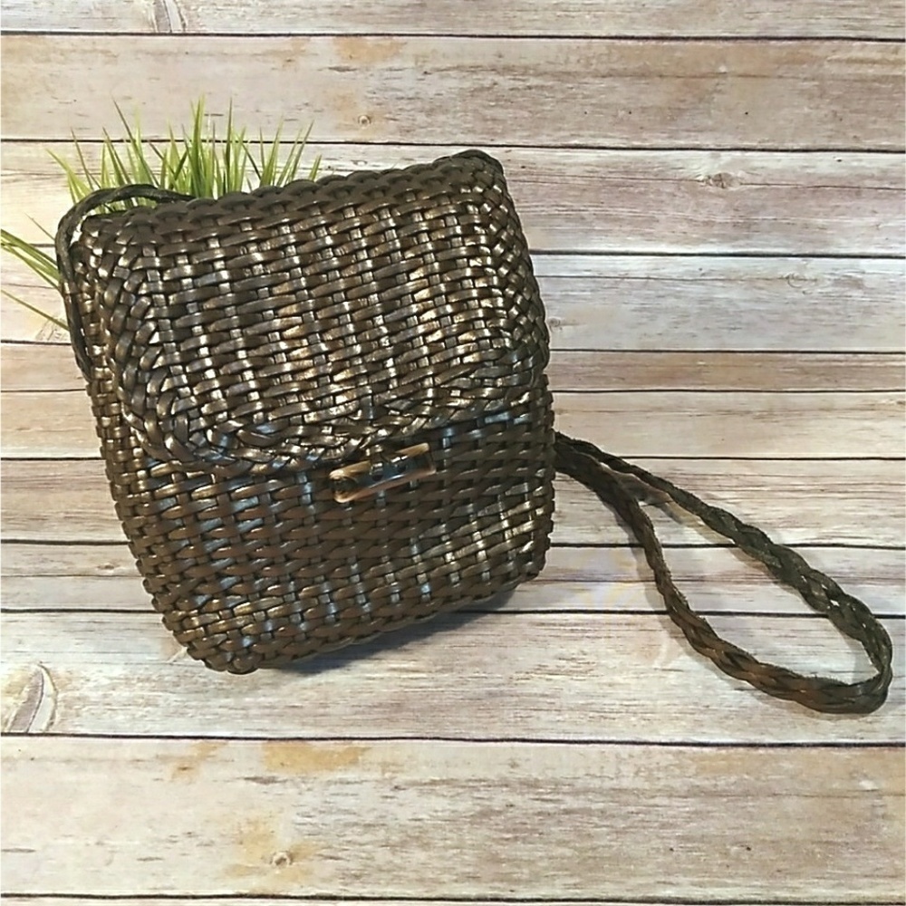 Dark brown leather basket weave crossbody purse - Picture 4 of 8